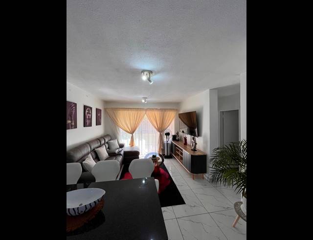 2 BEDROOM APARTMENT FOR SALE IN KARENPARK